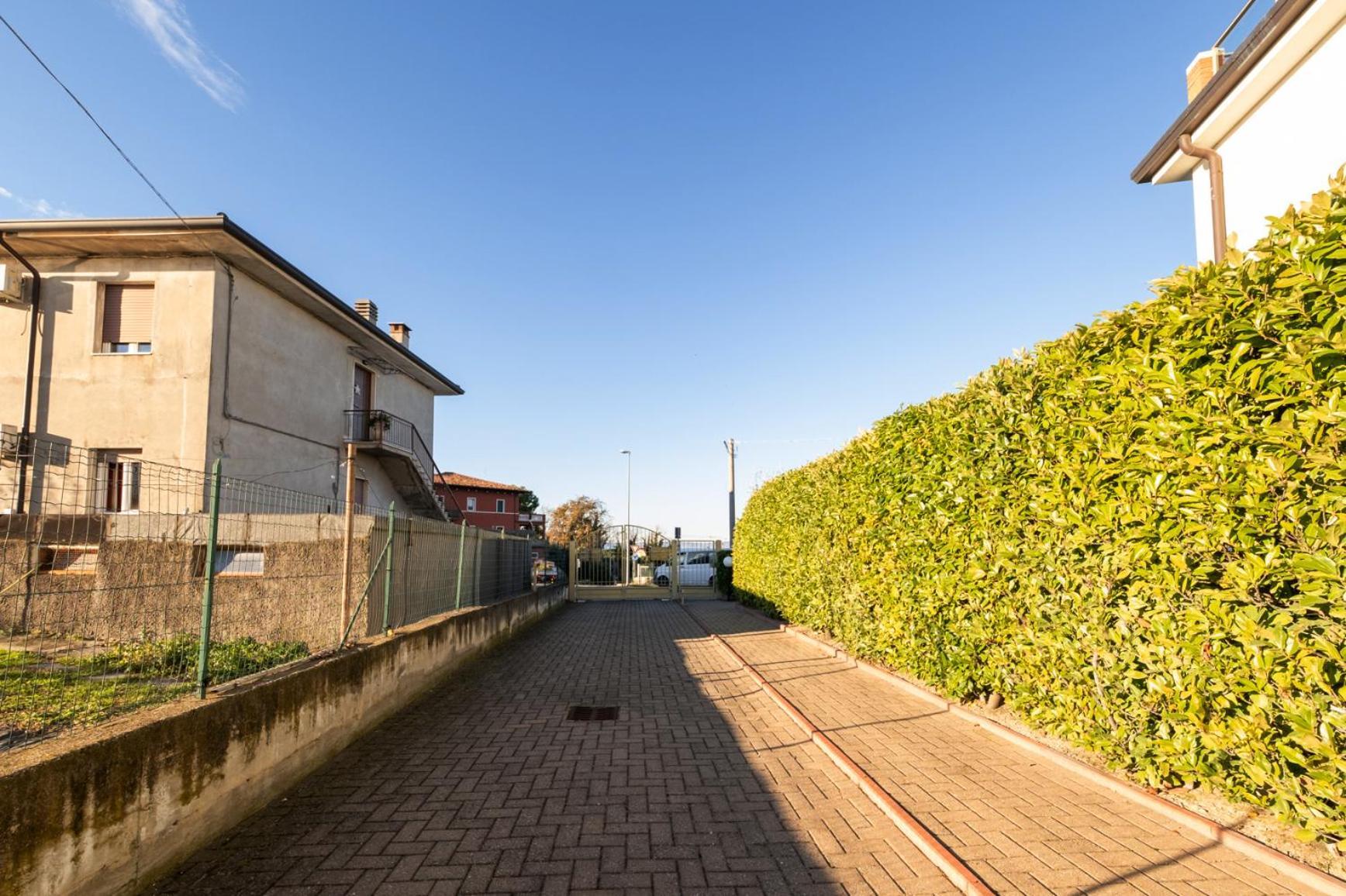 Apartmentsgarda - Rosa Chiare Bardolino Exteriör bild
